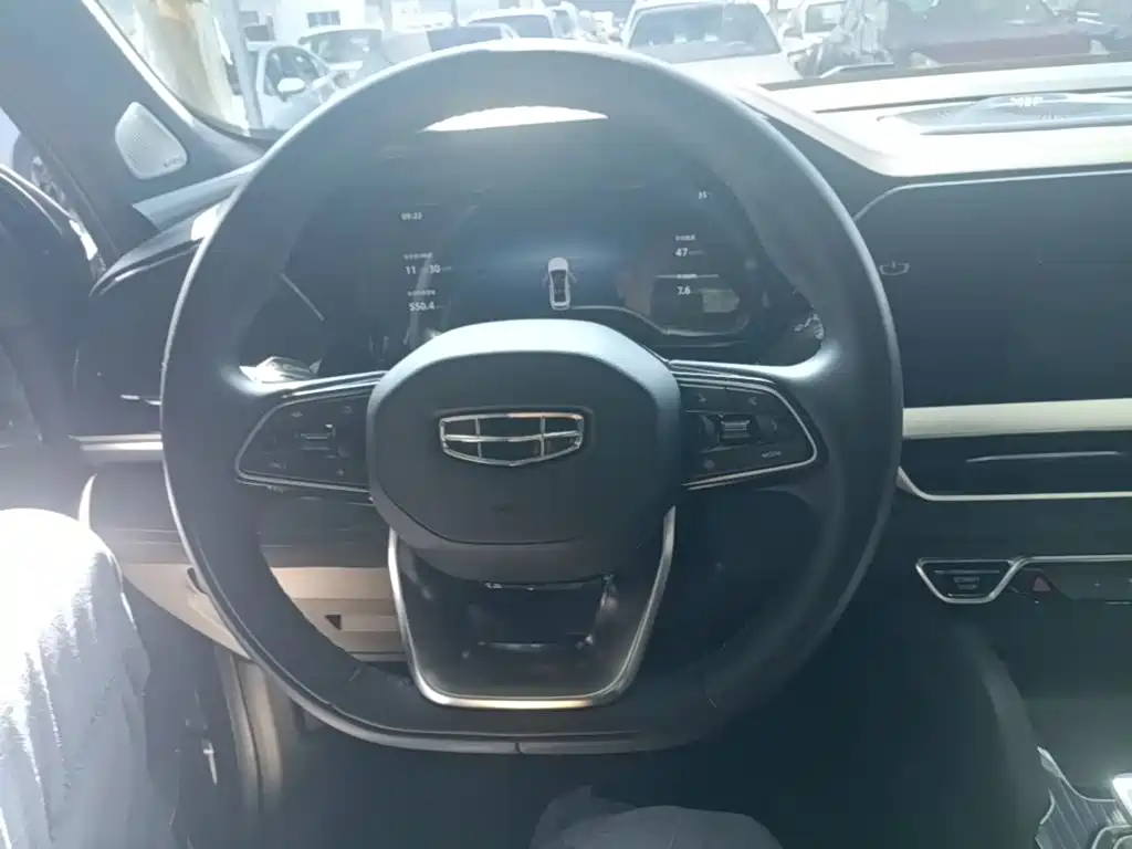Geely Xingyue L — миниатюра 11