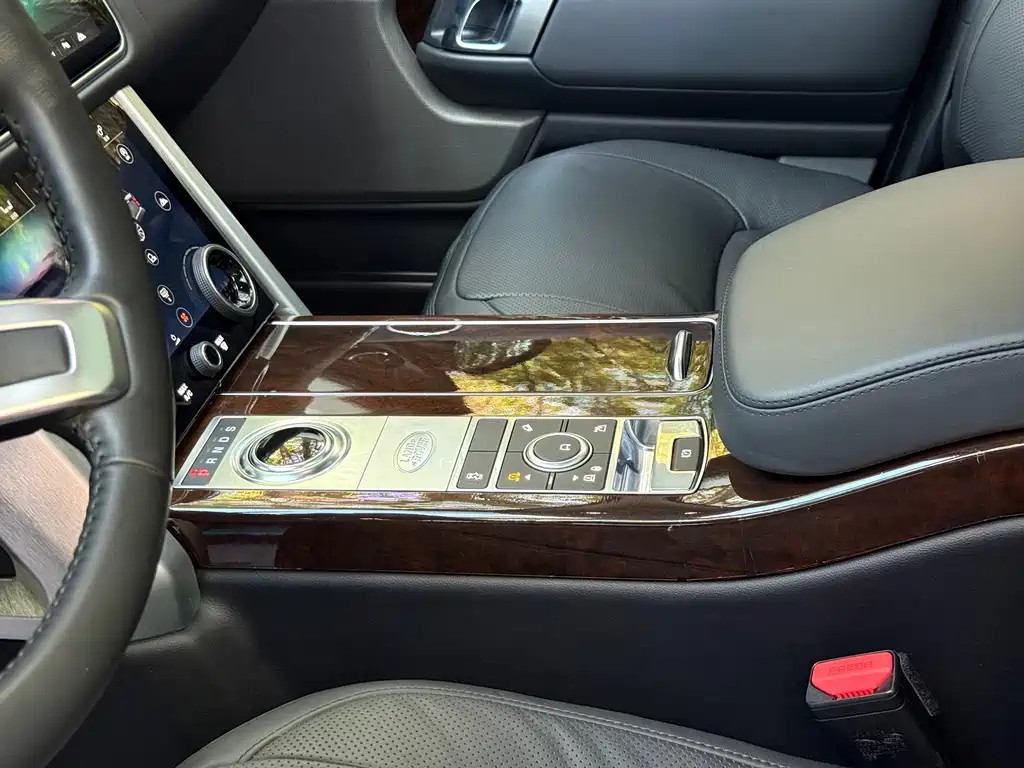 Land Rover Range Rover — миниатюра 5