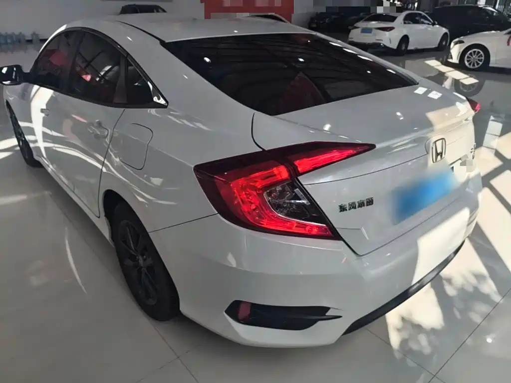 Honda Civic — миниатюра 5