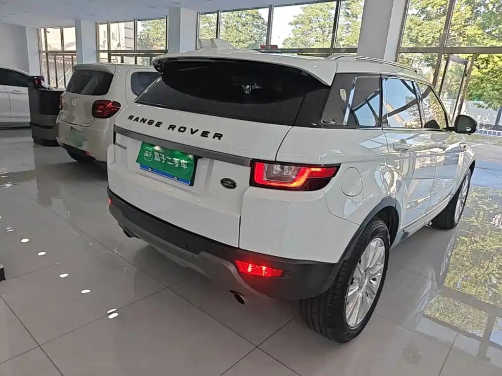 Land Rover Evoque — миниатюра 7