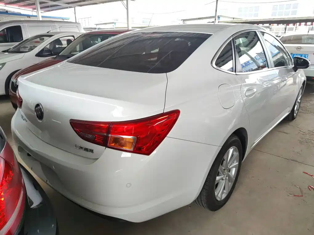 Buick Verano — миниатюра 7