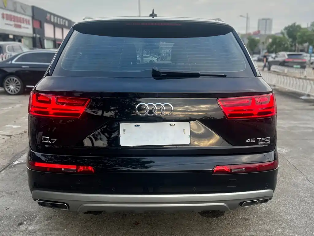 Audi Q7 — миниатюра 10
