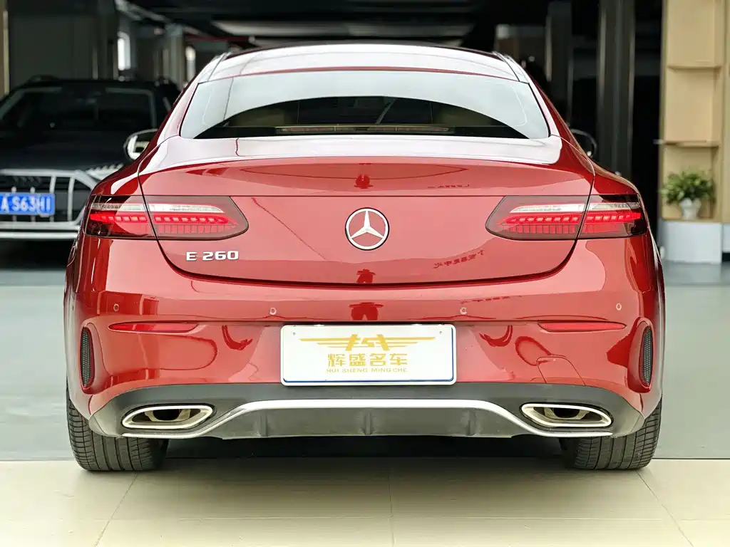 Mercedes-Benz E-Class (Import) — миниатюра 4