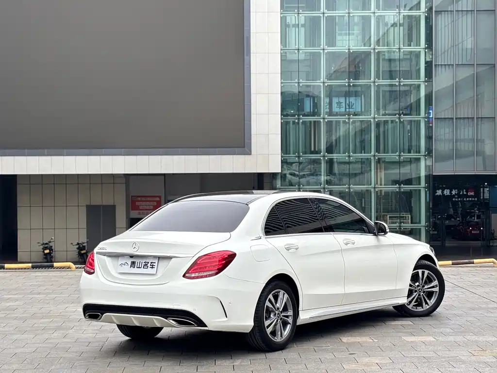 Mercedes-Benz C-Class — миниатюра 17