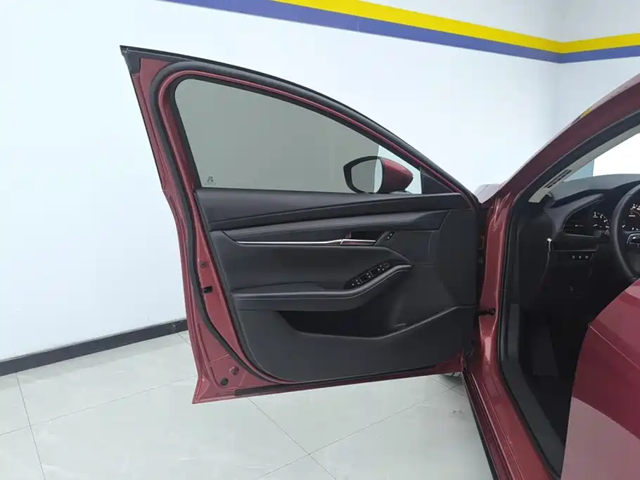 Mazda 3 Axela — миниатюра 7