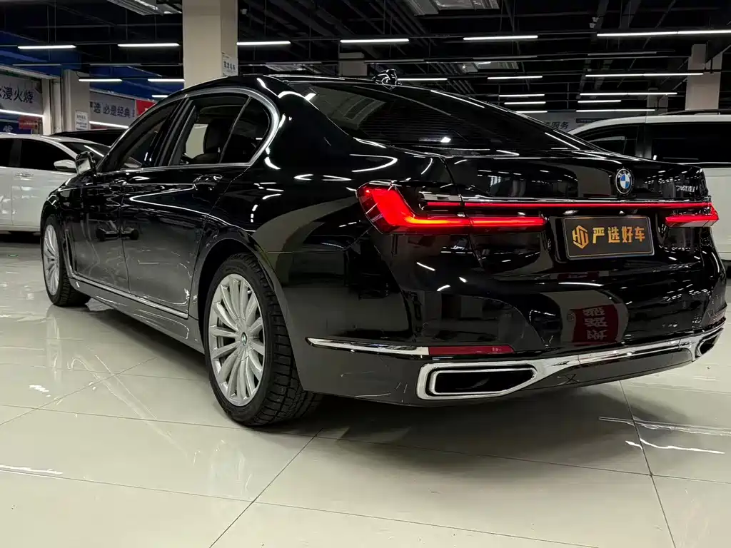 BMW 7 Series — миниатюра 7