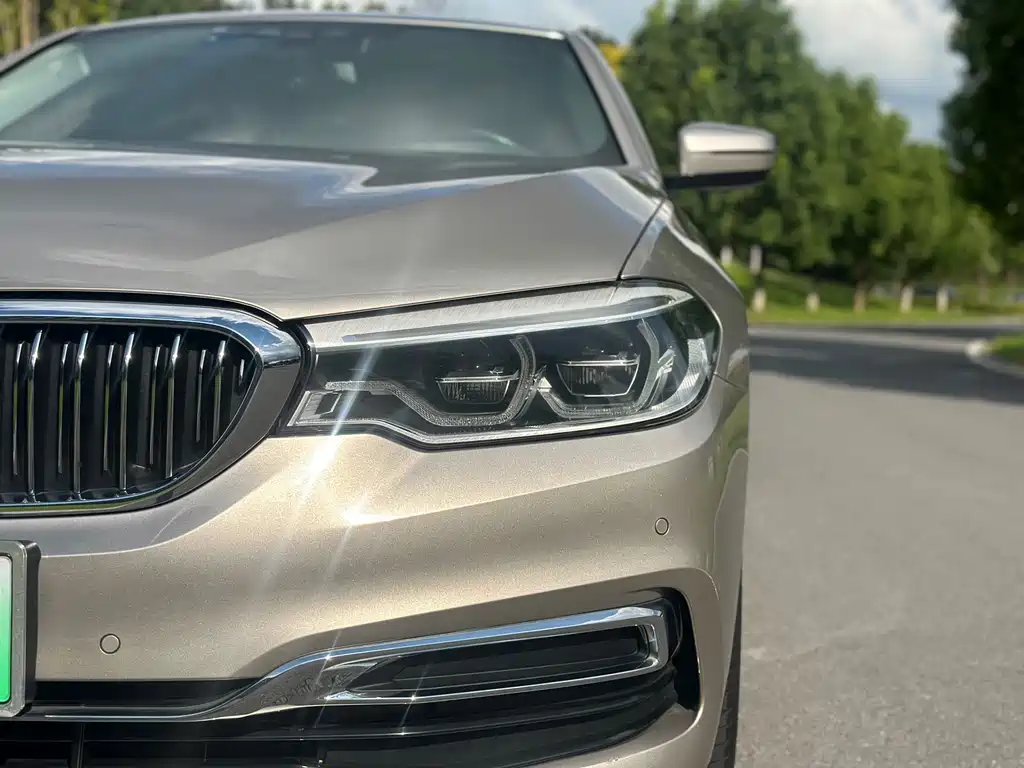 BMW 5 Series New Energy — миниатюра 14