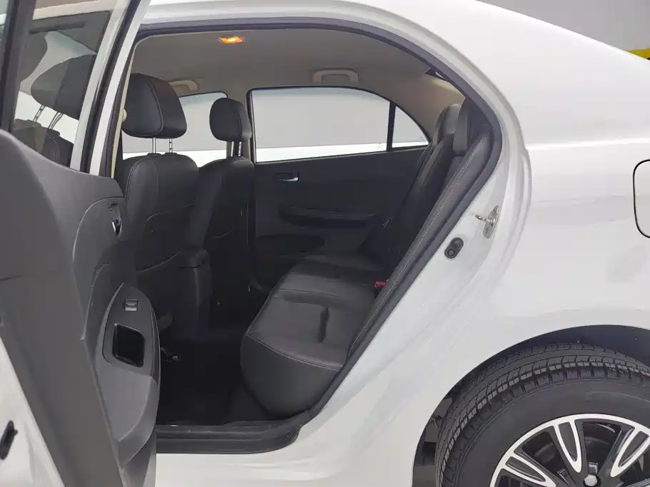 BYD F3 — миниатюра 11