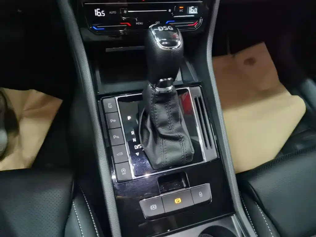 Skoda Superb — миниатюра 14