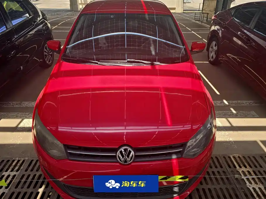 Volkswagen Polo 2011 1.4L MT