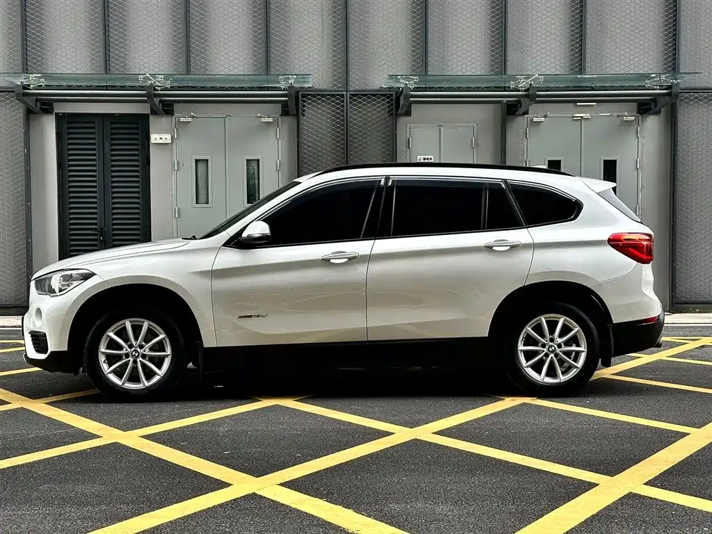 BMW X1 2016 sDrive18Li Fashion