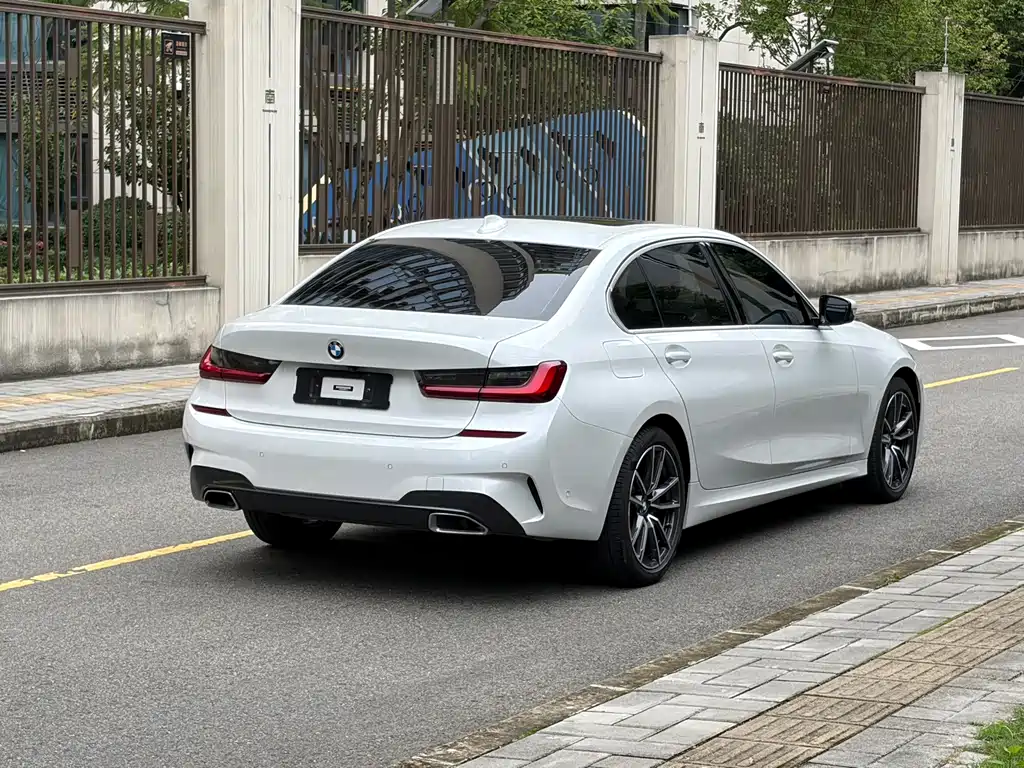 BMW 3 Series — миниатюра 6