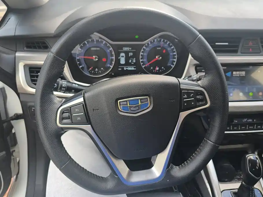 Geely Vision X3 — миниатюра 15