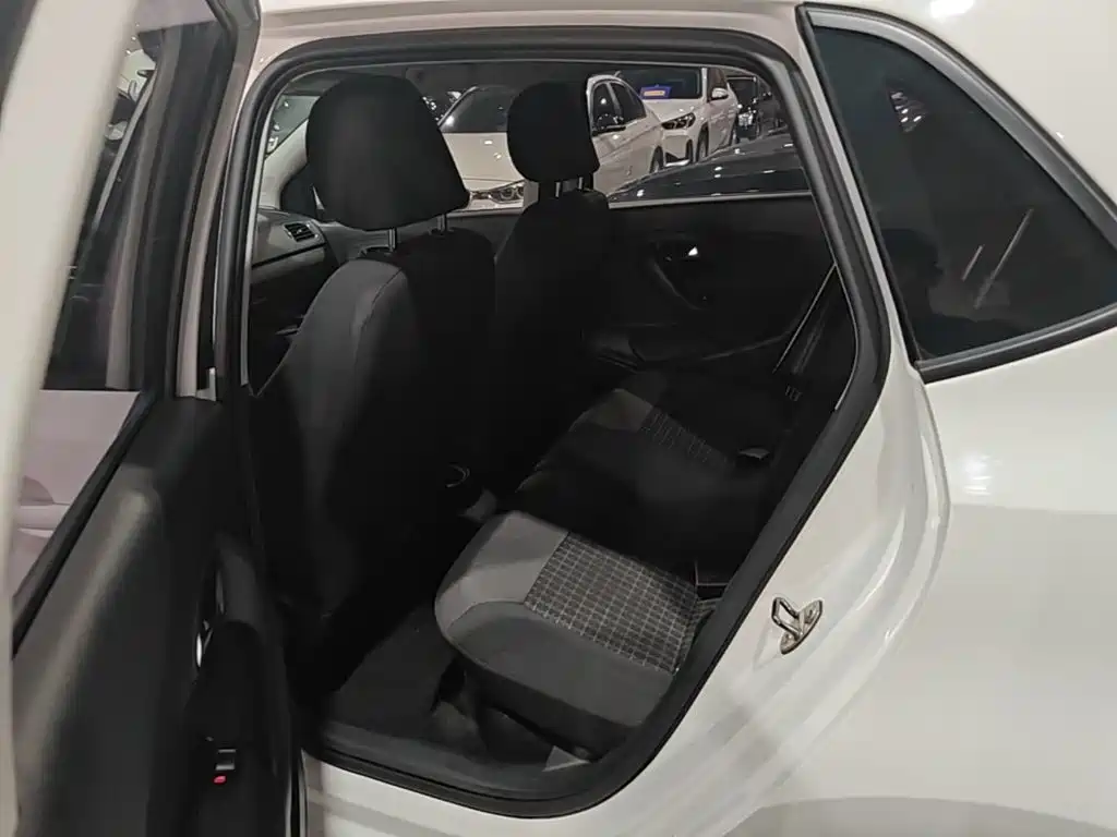 Volkswagen Polo — миниатюра 17