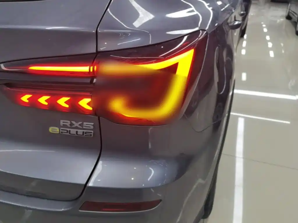 Roewe RX5 New Energy — миниатюра 8