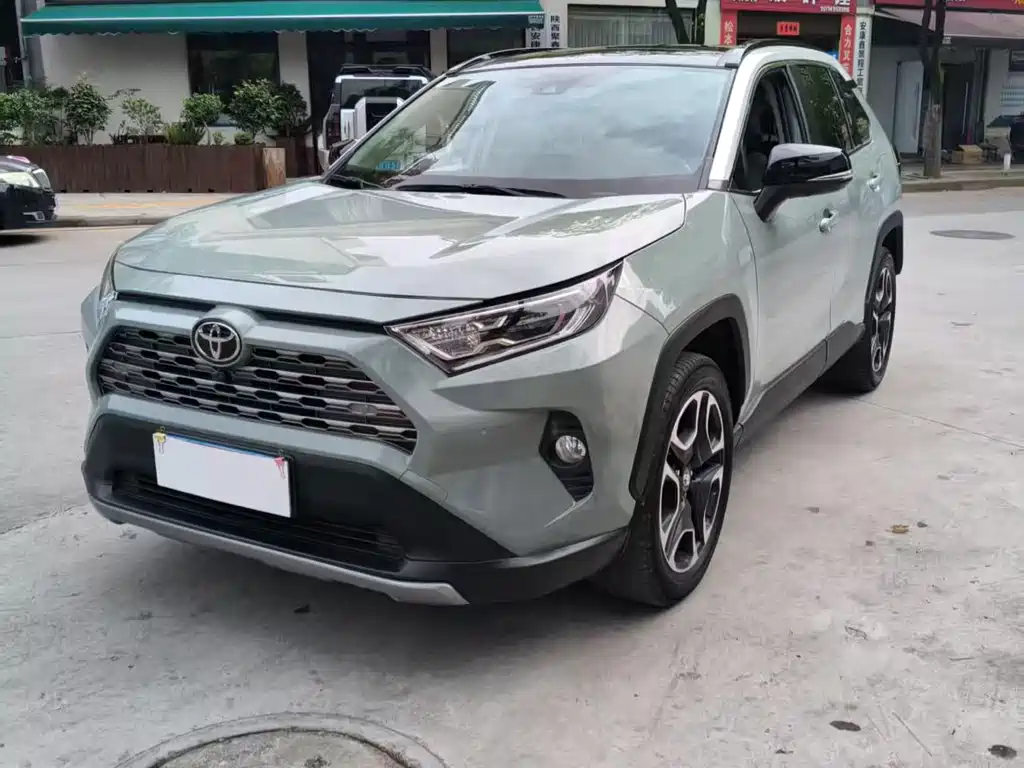 Купить Toyota RAV4