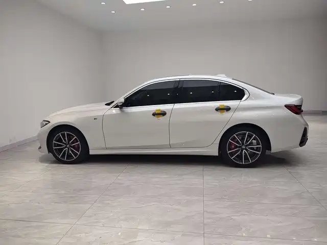 BMW 3 Series — миниатюра 3
