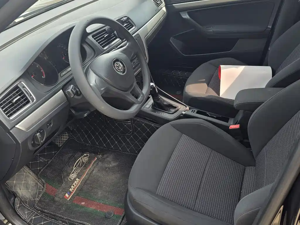 Volkswagen Lavida — миниатюра 7
