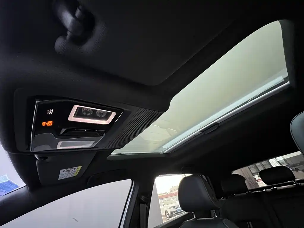 Volkswagen Golf — миниатюра 18