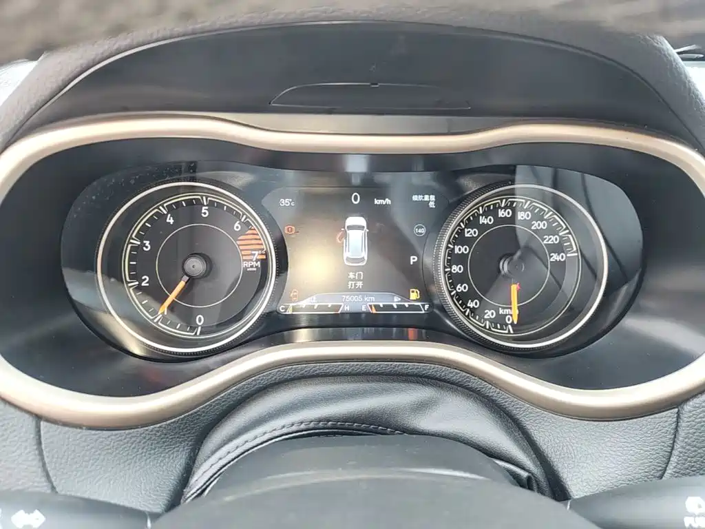 Jeep Cherokee — миниатюра 12