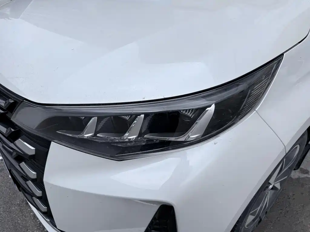 GAC Motor Trumpchi M6 — миниатюра 4