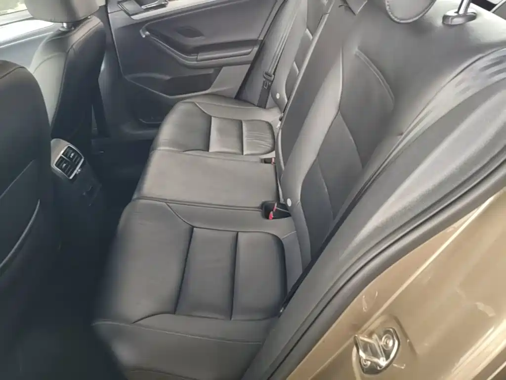 Volkswagen Sagitar — миниатюра 17