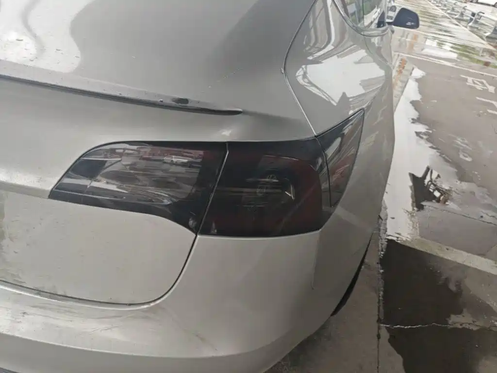 Tesla Model 3 — миниатюра 8
