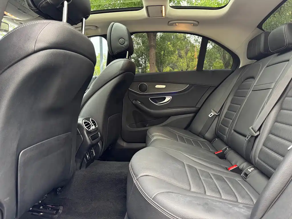 Mercedes-Benz C-Class — миниатюра 19