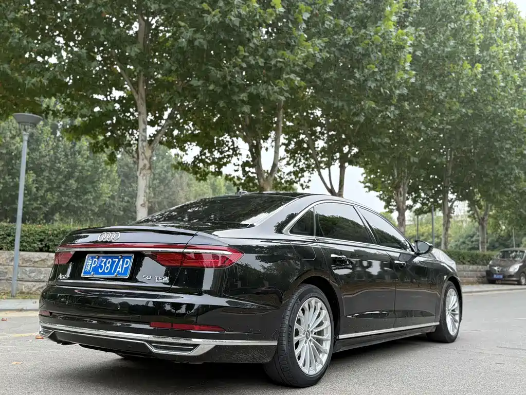 Audi A8 — миниатюра 8
