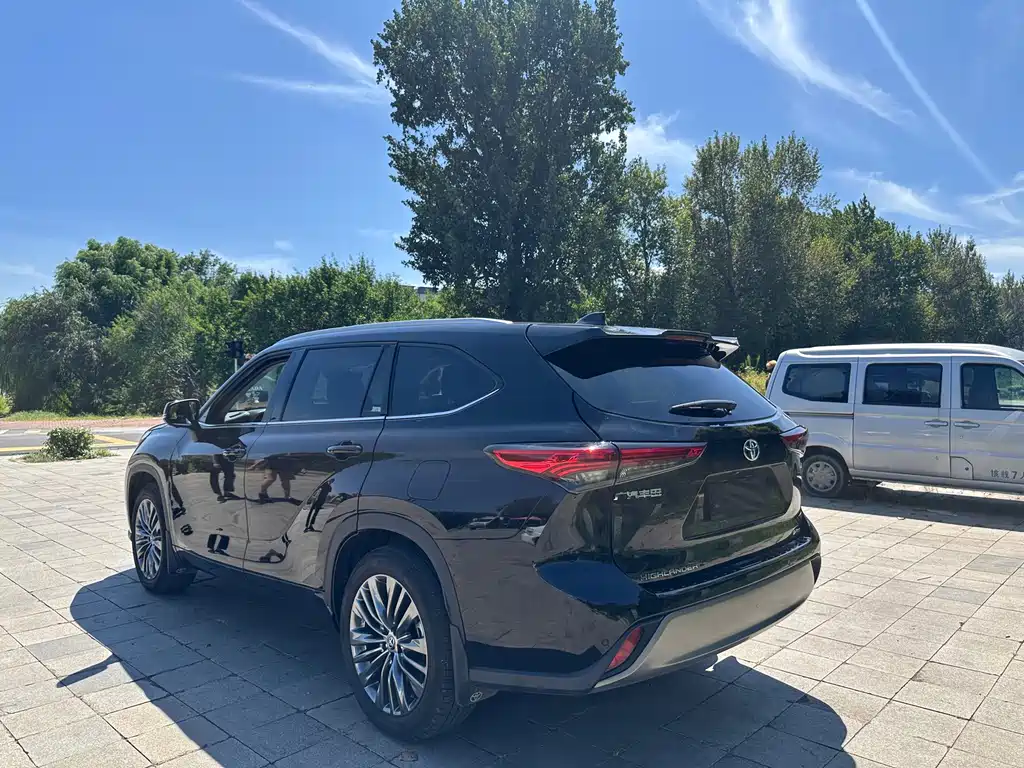 Toyota Highlander — миниатюра 7