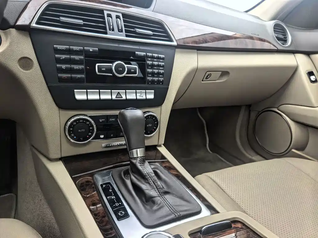 Mercedes-Benz C-Class — миниатюра 10