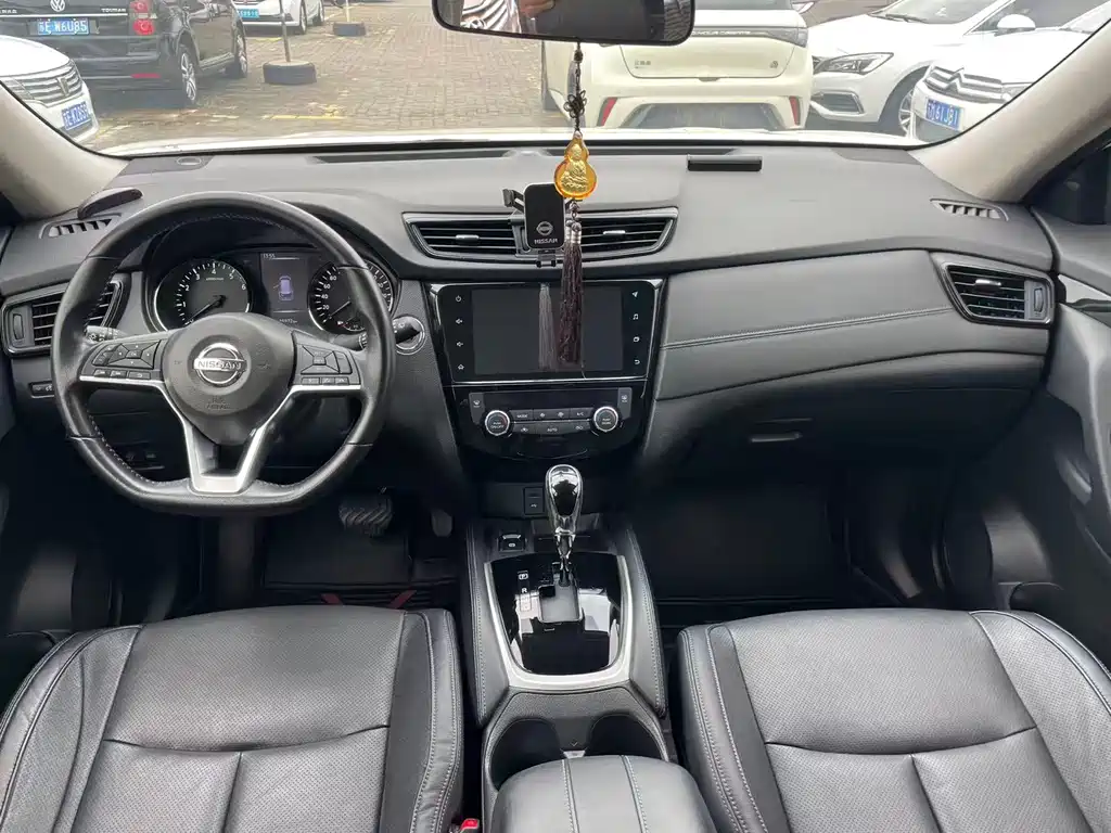 Nissan X-Trail — миниатюра 6