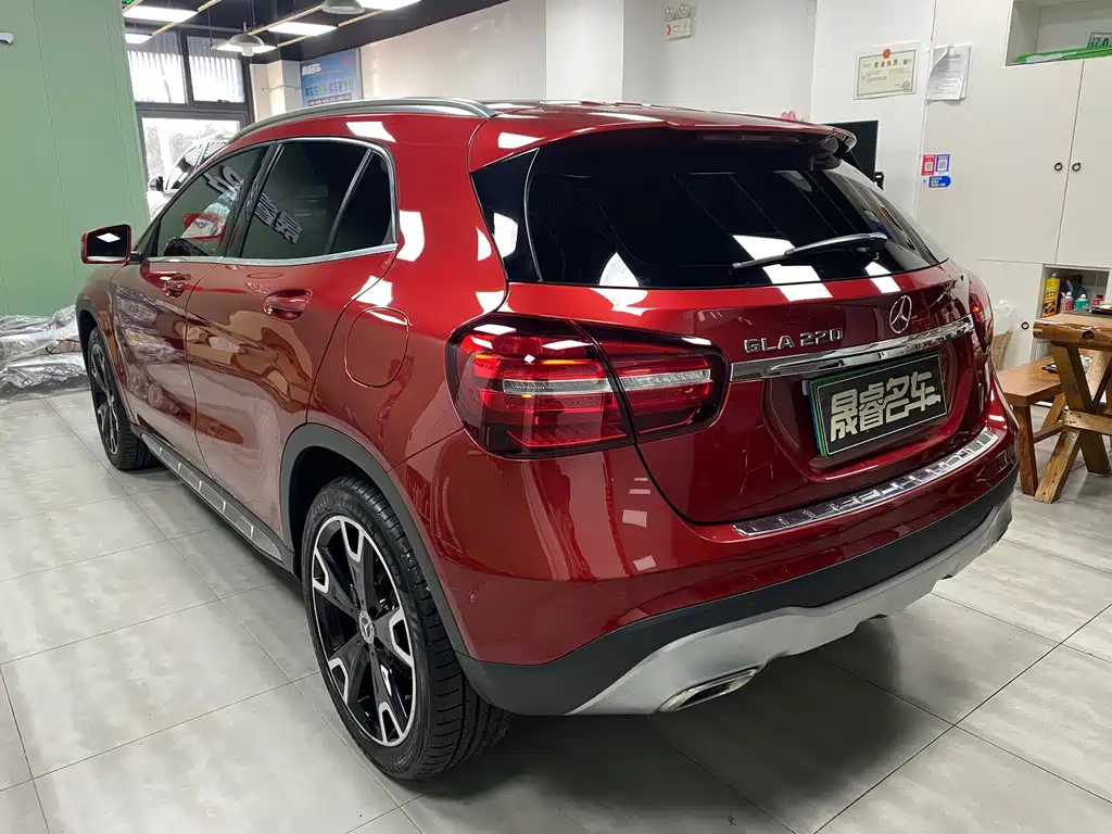 Mercedes-Benz GLA 2017 GLA 220 4MATIC Fashion
