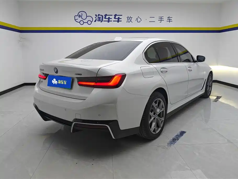 BMW i3 2024 eDrive 35 L