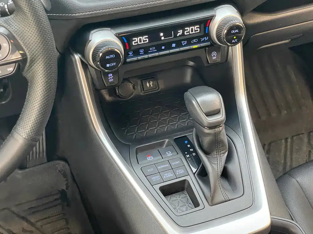 Toyota RAV4 — миниатюра 25