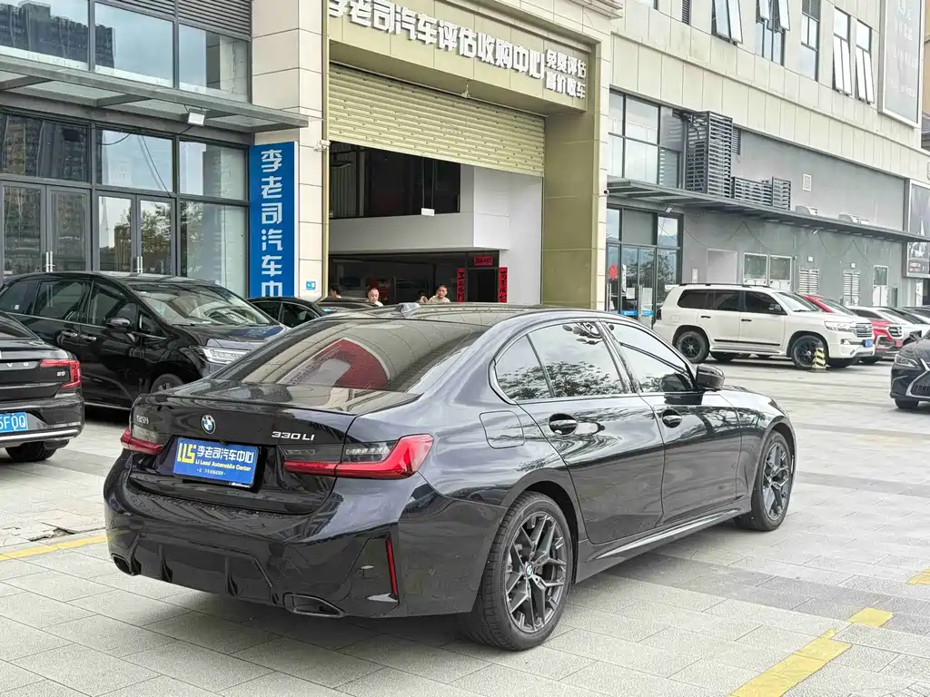 BMW 3 Series — миниатюра 3