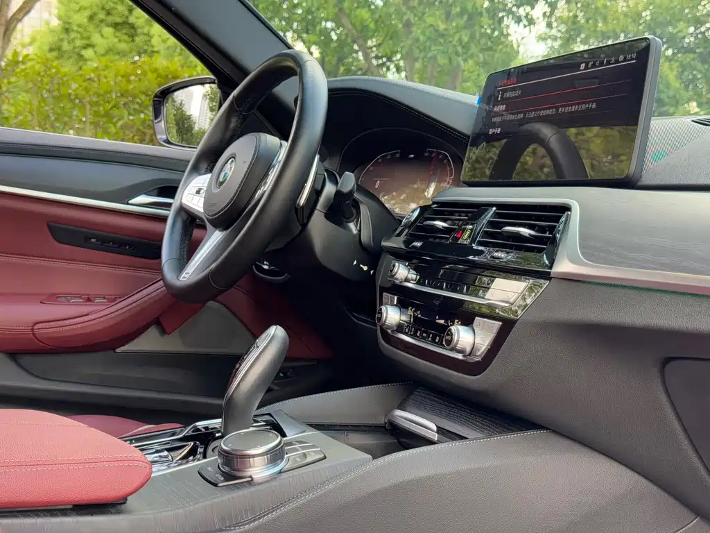BMW 5 Series — миниатюра 15