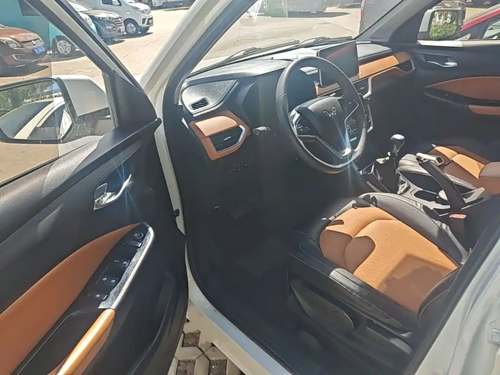 Wuling Hongguang S3 — миниатюра 16