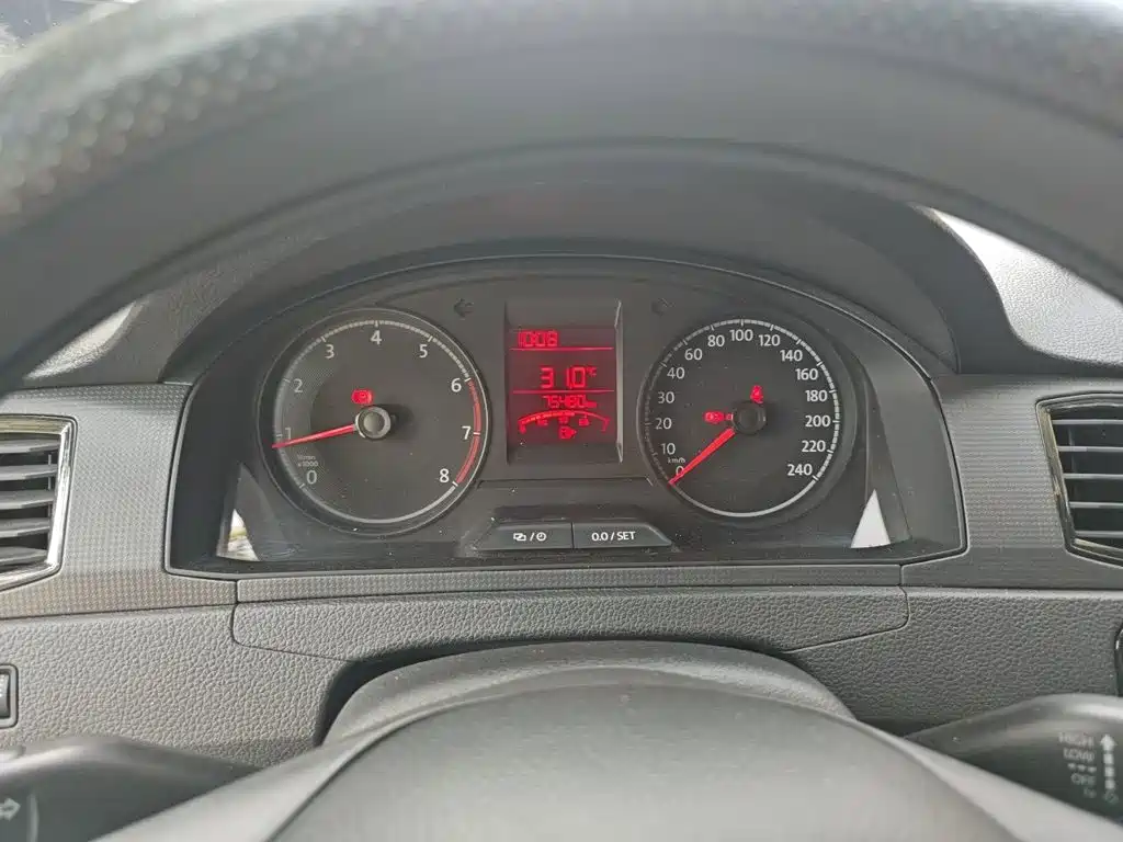 Volkswagen Santana — миниатюра 7
