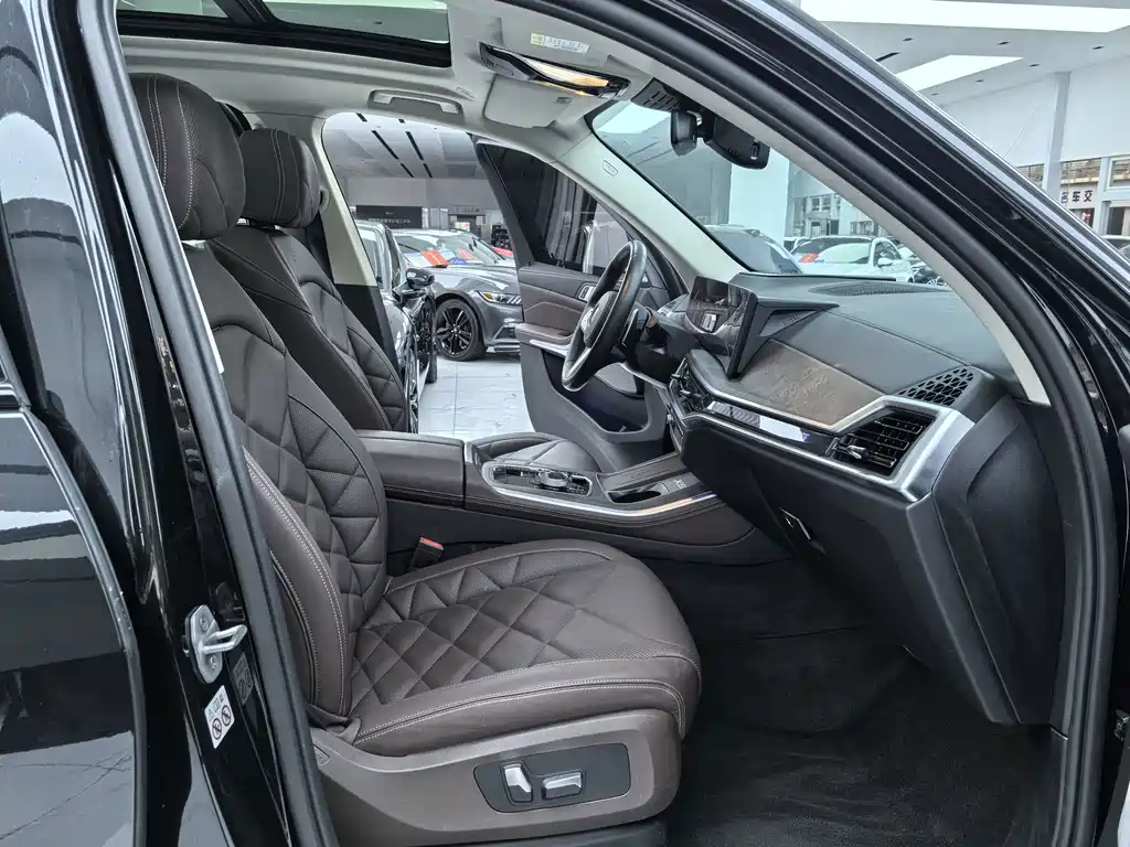 BMW X5 — миниатюра 12