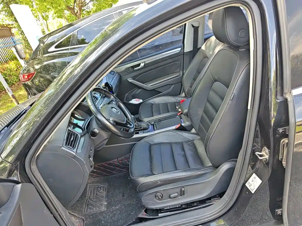 Volkswagen Passat 2017 330TSI DSG
