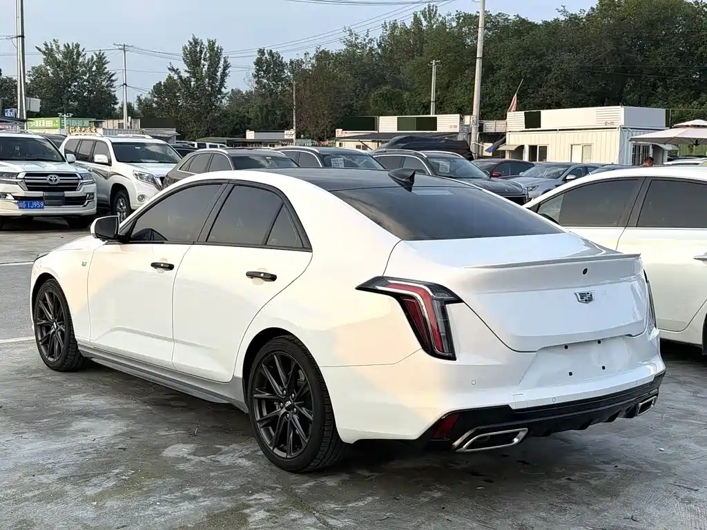 Cadillac CT4 — миниатюра 7