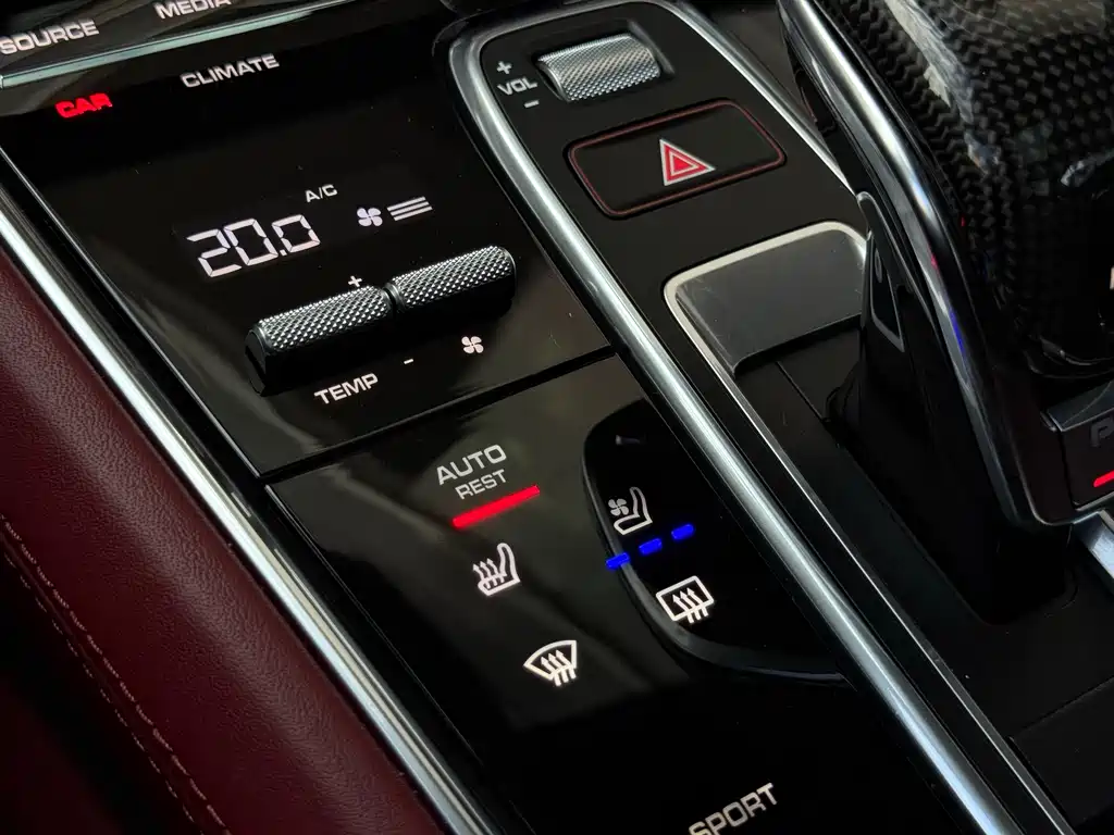 Porsche Panamera — миниатюра 13