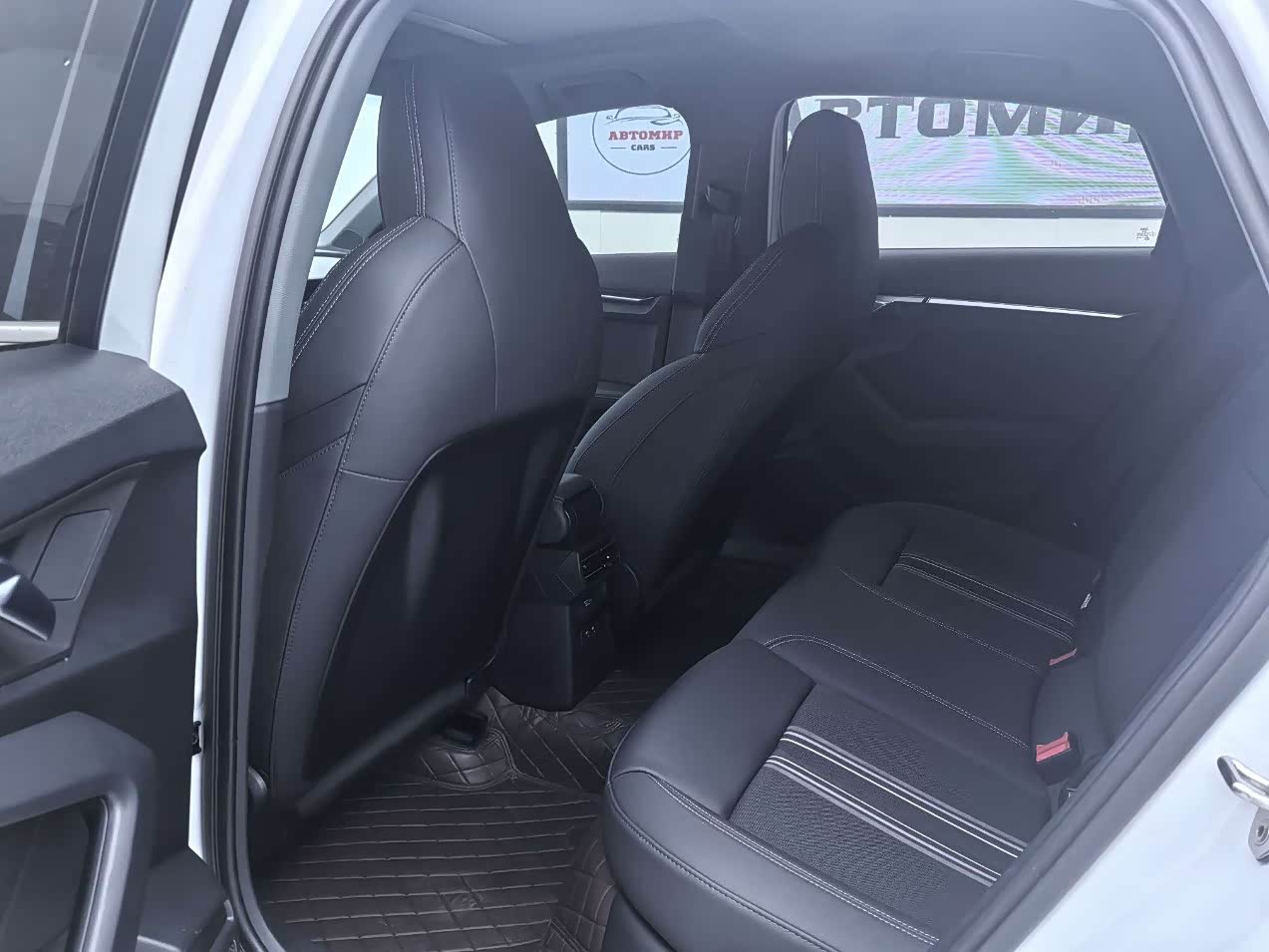Audi A3 1.4 л 2023 г. Белый, пробег 33000 км
