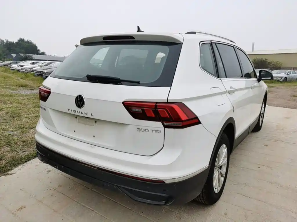Volkswagen Tiguan L — миниатюра 7