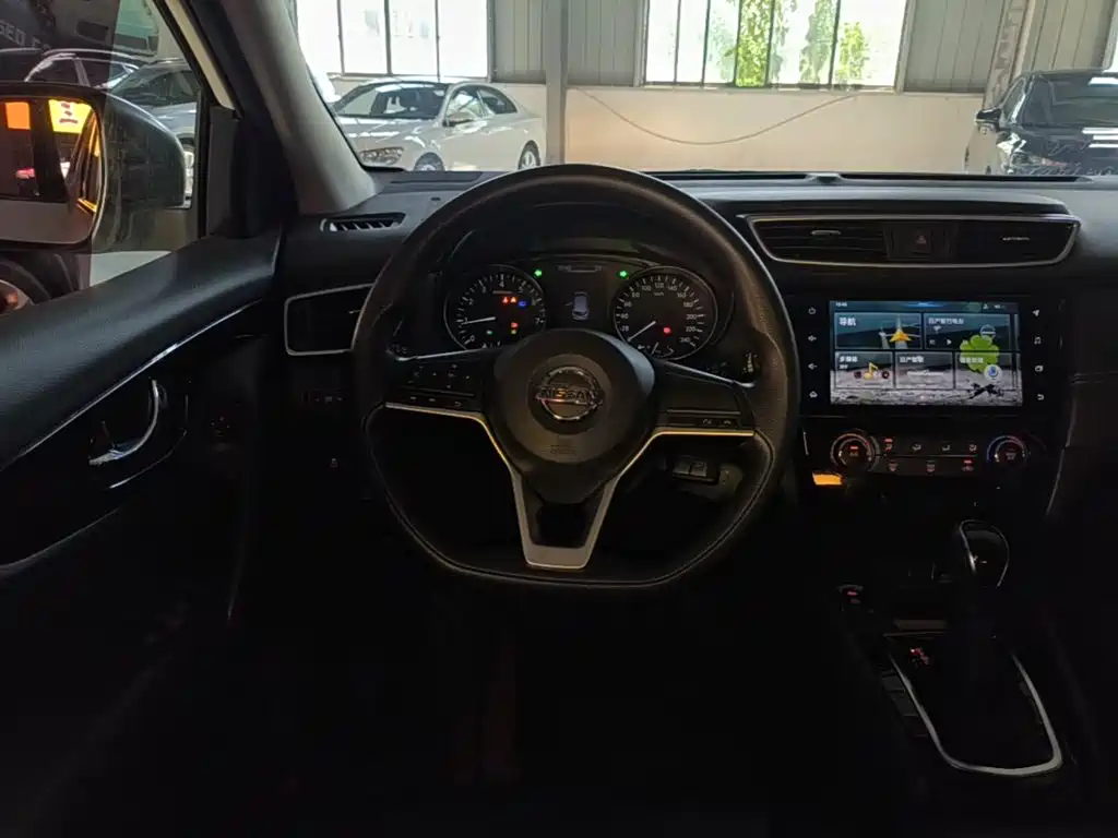 Nissan Qashqai — миниатюра 11