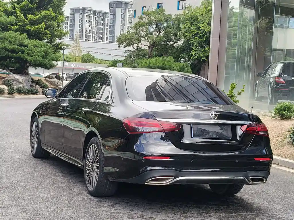 Mercedes-Benz E-Class — миниатюра 20