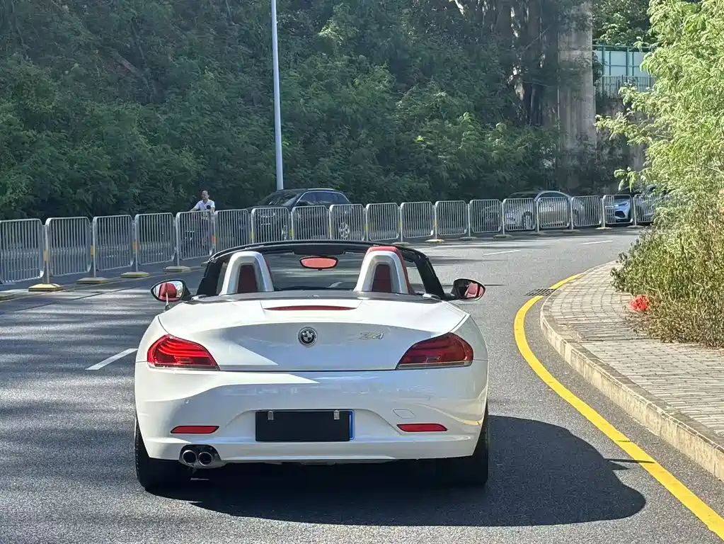 BMW Z4 — миниатюра 16