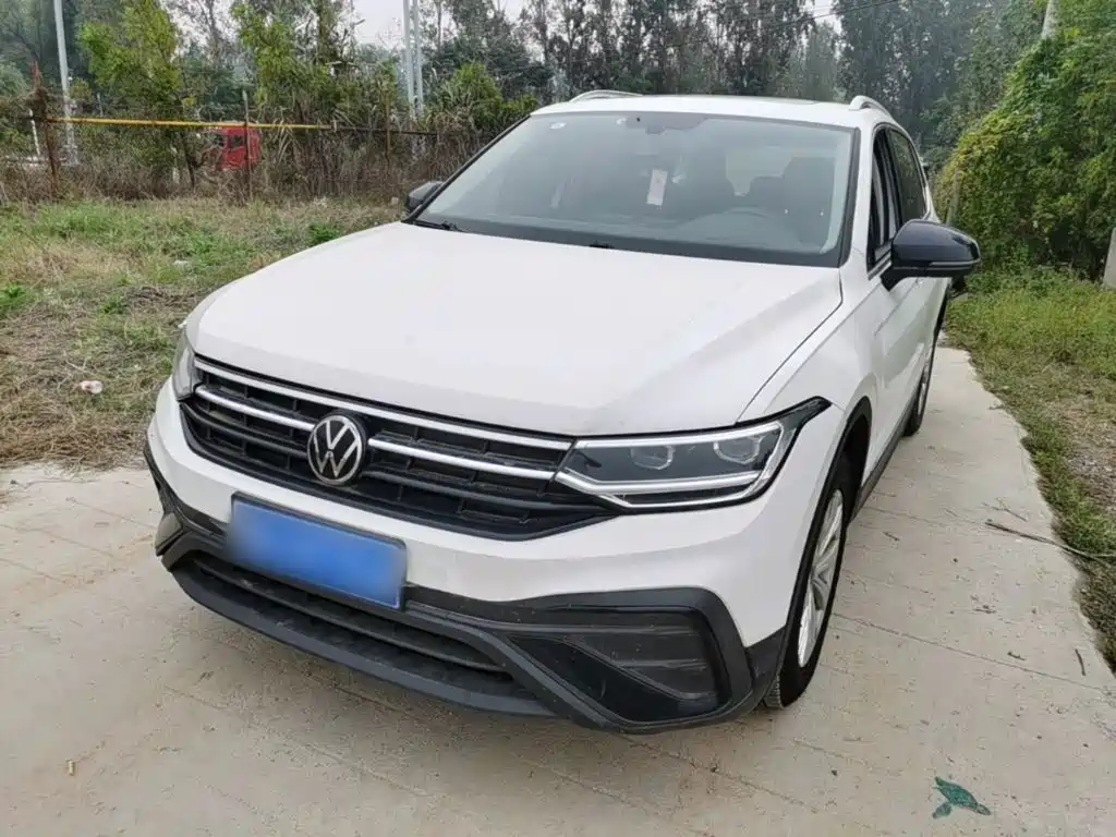 Volkswagen Tiguan L — миниатюра 2