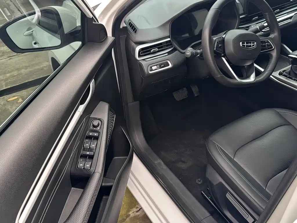 Geely Emgrand — миниатюра 5